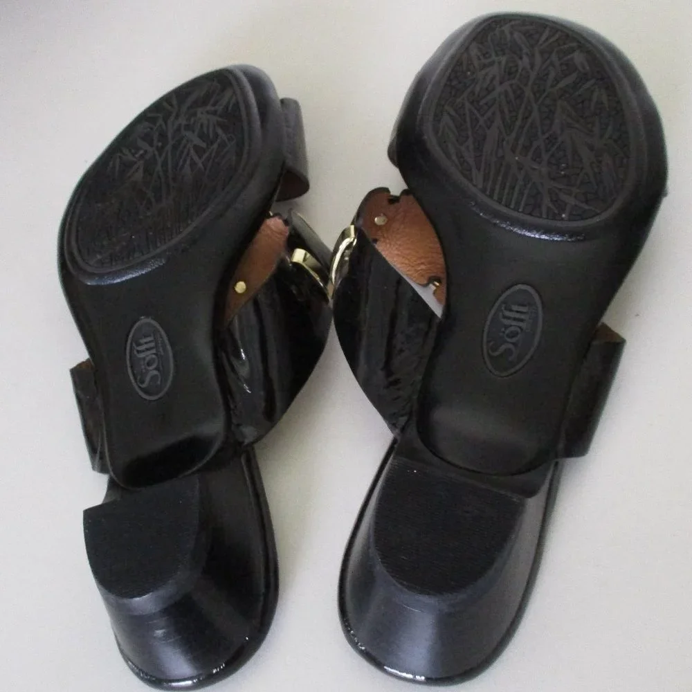Sofft Womens Black Patent Leather Gold Accents Flat Slide Sandal NWOB - Size 8W - Picture 10 of 10